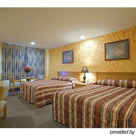 Americas Best Value Inn Roseburg Habitación foto