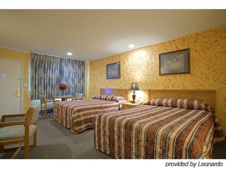 Americas Best Value Inn Roseburg Habitación foto