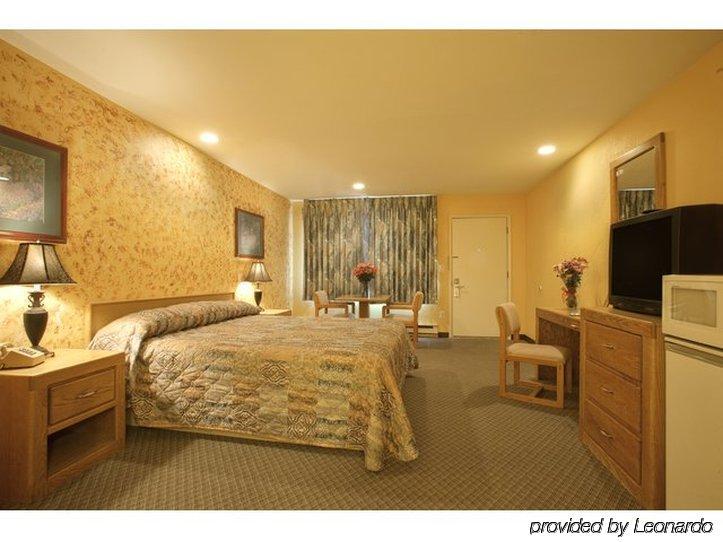 Americas Best Value Inn Roseburg Habitación foto